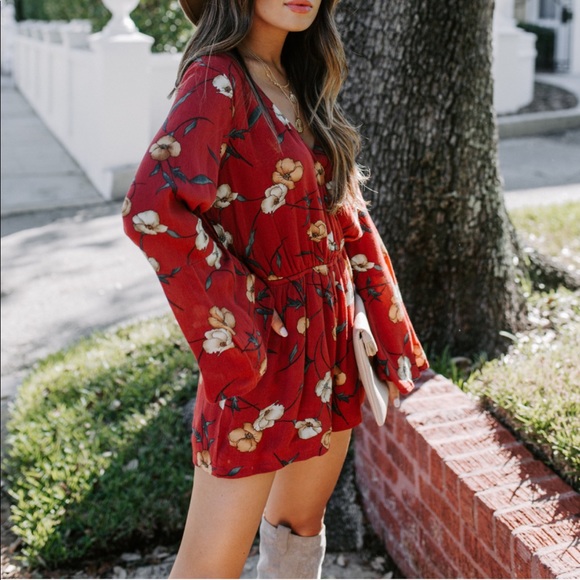 Pocketed Bell Sleeve Romper - Picture 6 of 8